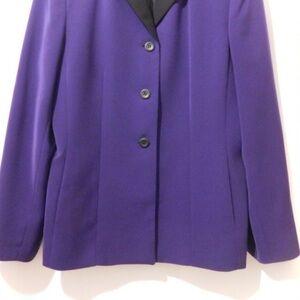 Elegant Women's Purple Blazer